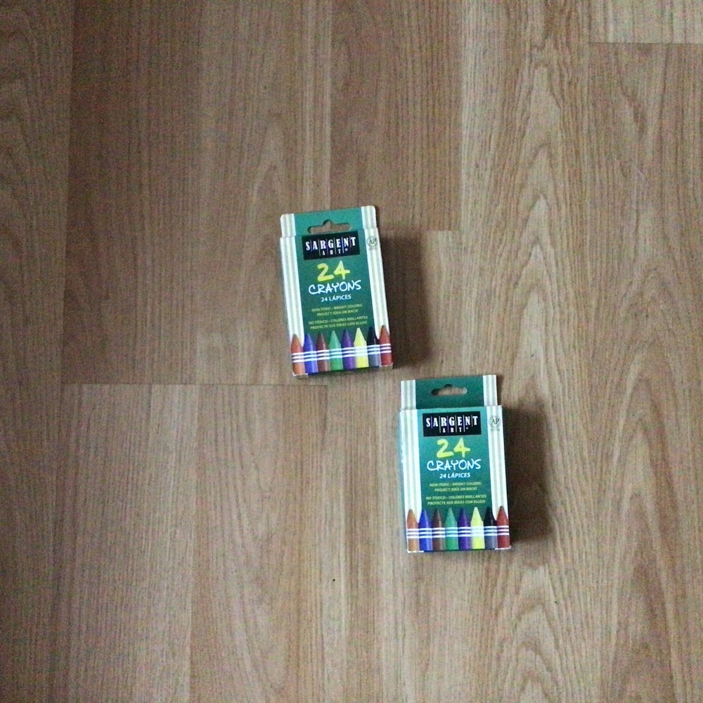 2 packs of crayons